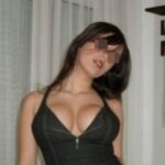 Bonne grosse cochonne sur Lyon pour une petite turlute Bonne grosse cochonne sur Lyon pour une petite turlute