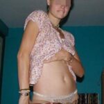 Fille très chaude sur Lyon pour une grosse gâterie Fille très chaude sur Lyon pour une grosse gâterie