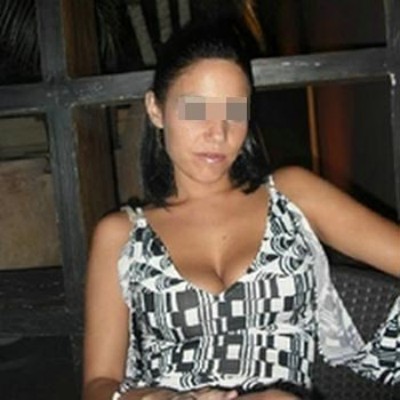 Fille plutôt mignonne à Sainte-Foy-lès-Lyon veut trouver un mec