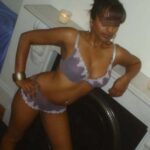 Belle fille adorant le sexe extrême Belle fille adorant le sexe extrême