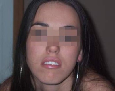 Belle pétasse désire pomper de queues circoncises à Lyon