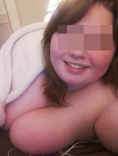 Bonne grosse salope a envie de pomper des bites de plus de 18cm à Lyon