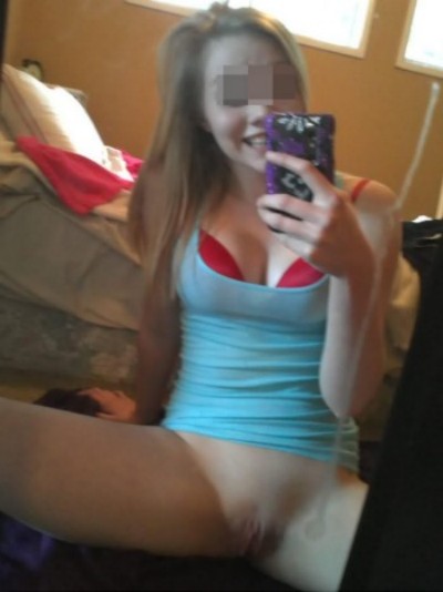 Relation discrète avec une belle femme chaude sur Francheville