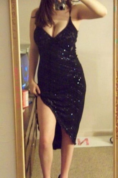 Belle célibataire à Bron pour un plan cochon