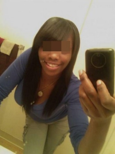 Belle femme chaude recherchant un gars à Écully