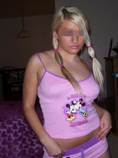 Femme expérimentée qui souhaiterait de pénis bien larges à pomper à Bron