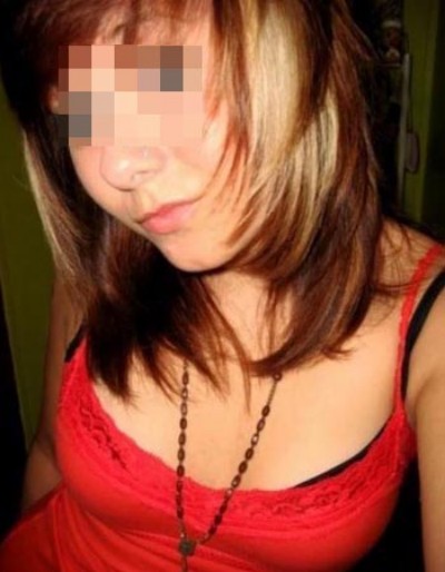 Femme très salope veut sucer une très longue pine à Caluire-et-Cuire