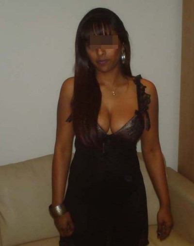 Belle salope adorerait pomper de très longues pines sur Vénissieux