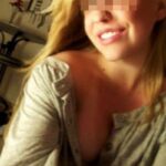 Femme c&eacute;libataire &agrave; Écully appr&eacute;ciant la pipe en gorge profonde