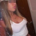 Bonne salope a envie de sucer d'&eacute;normes bites &agrave; La Mulati&egrave;re