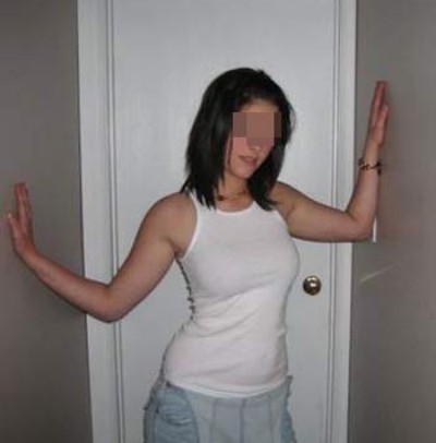 Bonne pompeuse pour une fel en gorge profonde à Lyon