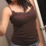 Petite gloutonne pour une pipe profonde de Pierre-B&eacute;nite