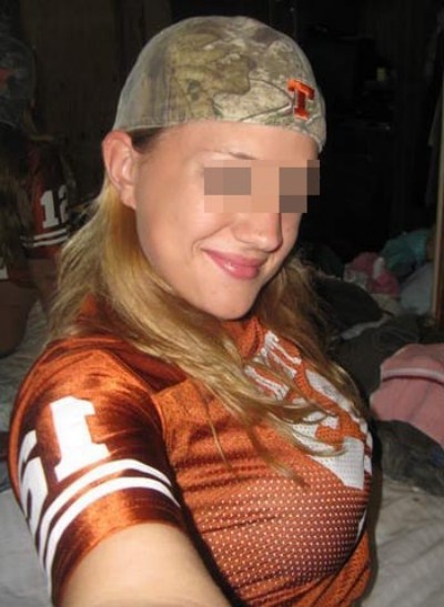 Bouffeuse de sperme souhaite pomper de bites rasées sur La Mulatière