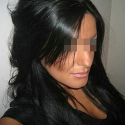 Femme sans tabou cherche un partenaire sexuel pour de la baise hard à Écully