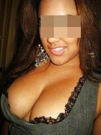 Jolie jeune Femme pour un mec sur Collonges-au-Mont-d'Or pour une dilatation extrême