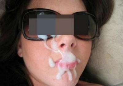 Bourgeoise cochonne qui adore faire des pipes